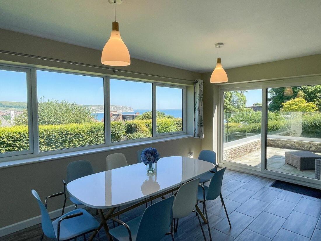 Bay View, Luxury House, Sleeps 6 Adults 3 Children Hébergement de vacances Swanage